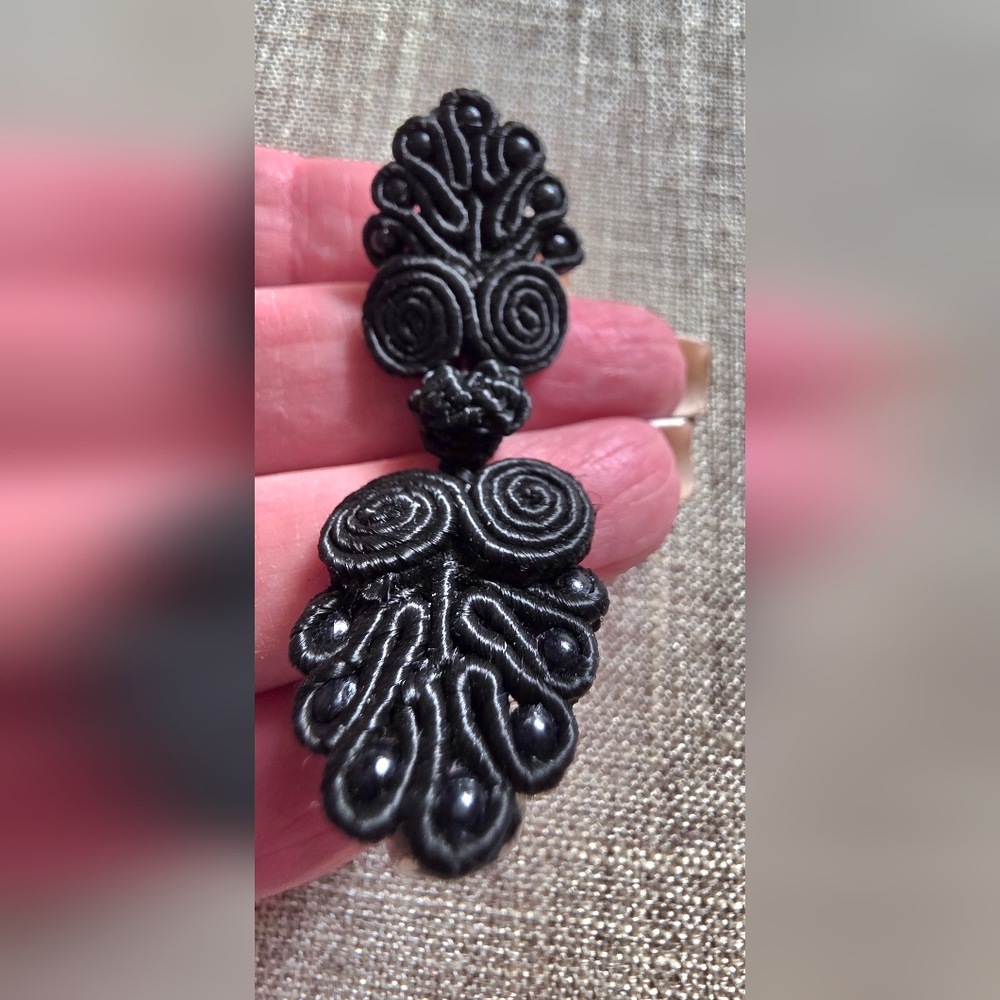Black Sweater Clip